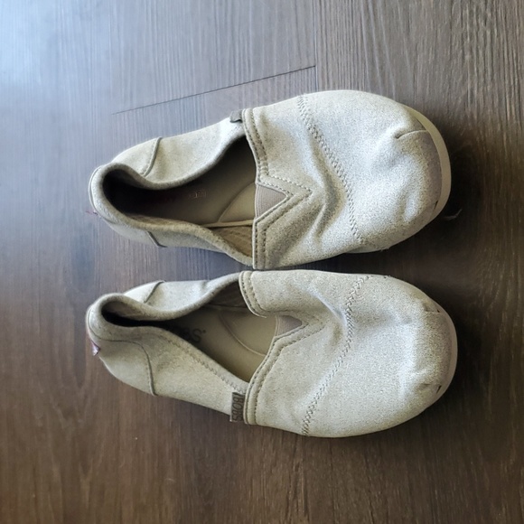 Almost New Bob's Grey Slip Ons - Picture 1 of 4